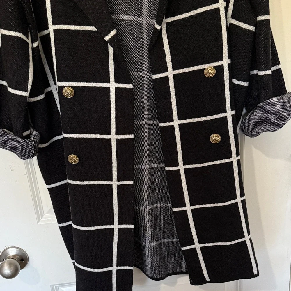 Anne Klein Black and White Knit Sweater - Picture 5 of 7